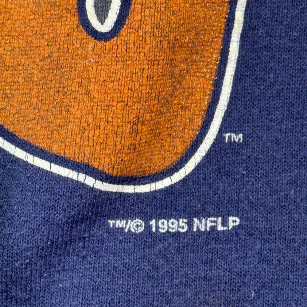 Vintage 1995 Chicago Bears NFL Crewneck Sweatshirt Navy Blue Hanes Large